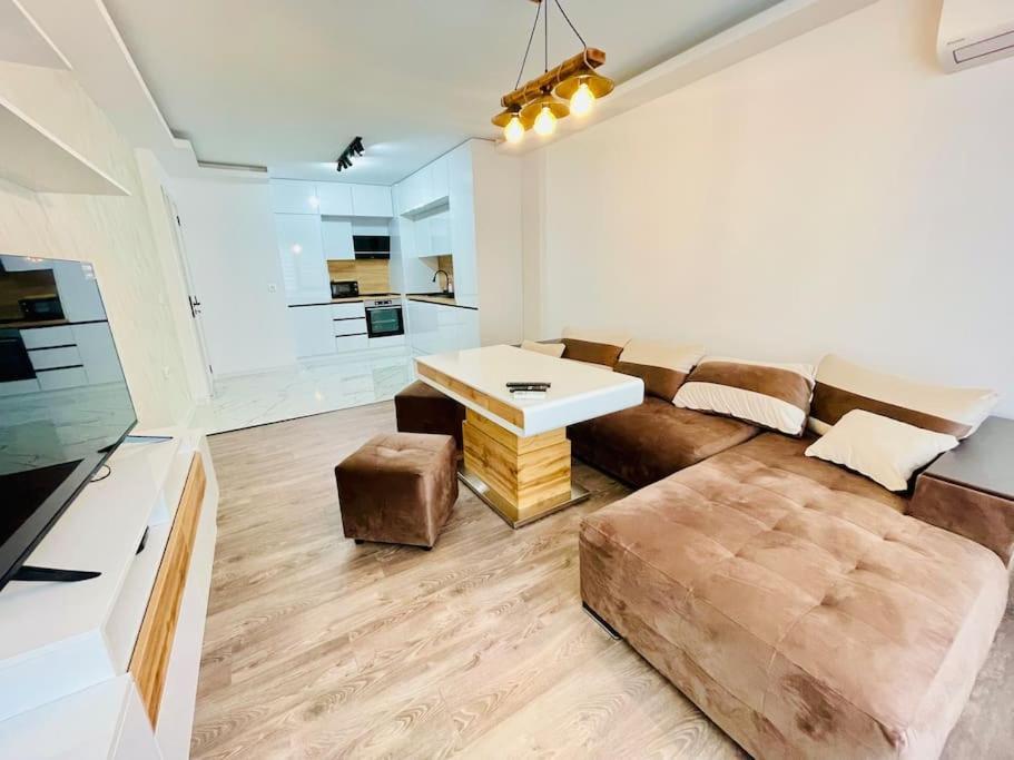 Hidden Treasure Apartment Varna ภายนอก รูปภาพ