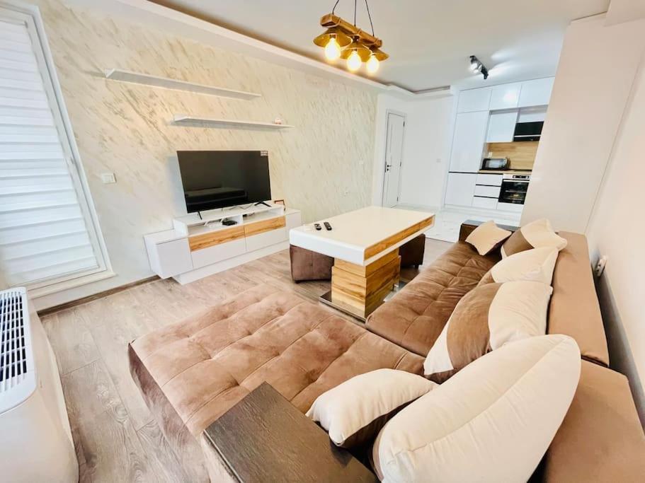 Hidden Treasure Apartment Varna ภายนอก รูปภาพ
